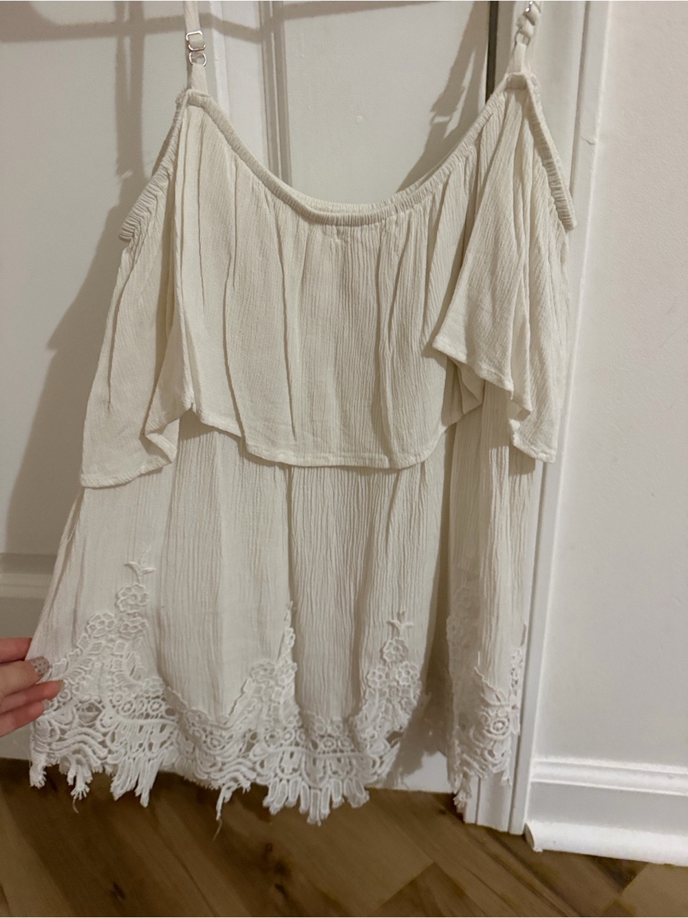 Active USA Cream Lace-Trim Spaghetti Strap Camisole